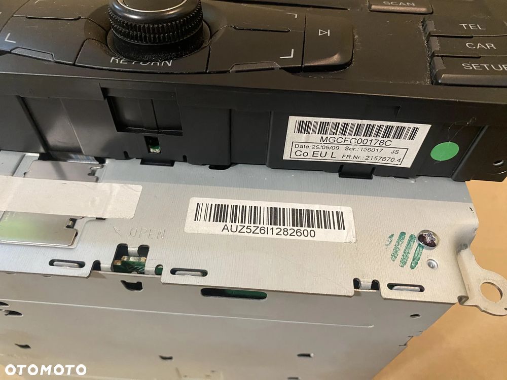 Radio  CD AUDI  8T1035186P - 4