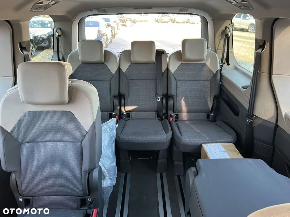 Volkswagen multivan Family L1 2,0 l TDI 150 KM DSG - 24