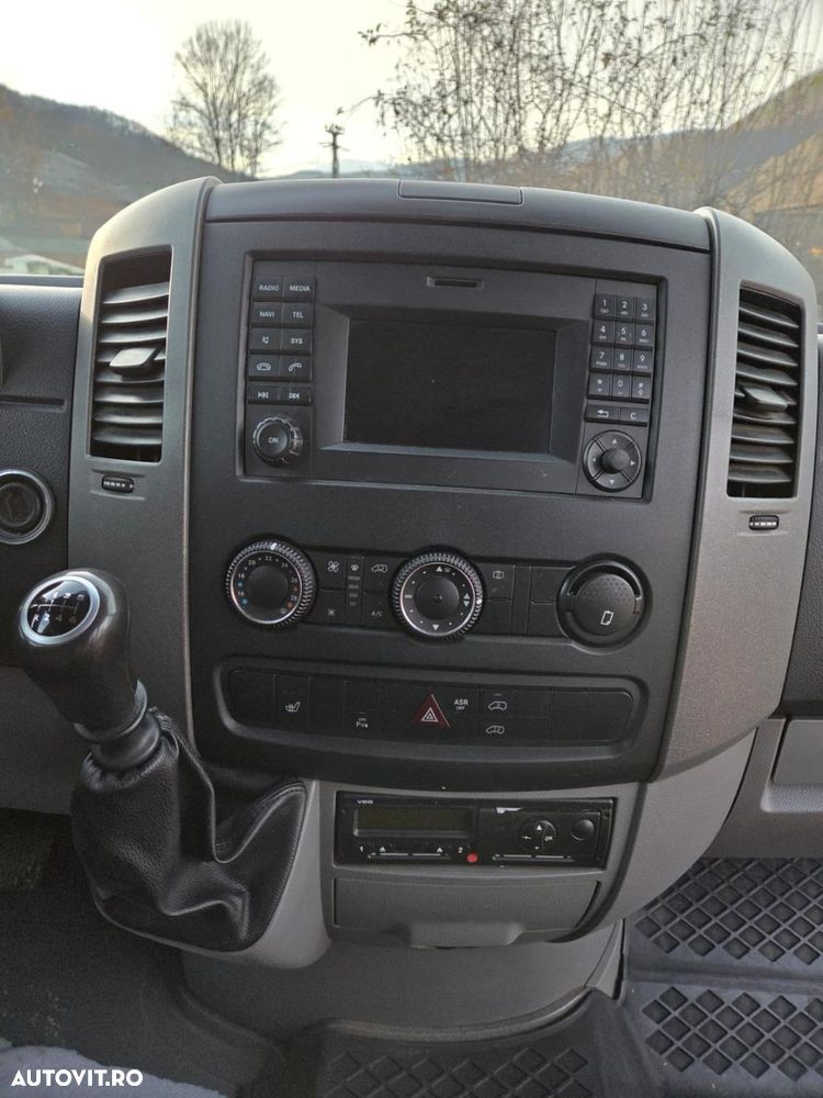 Mercedes-Benz Sprinter - 5