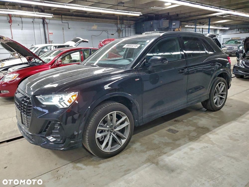 Audi Q3 - 1