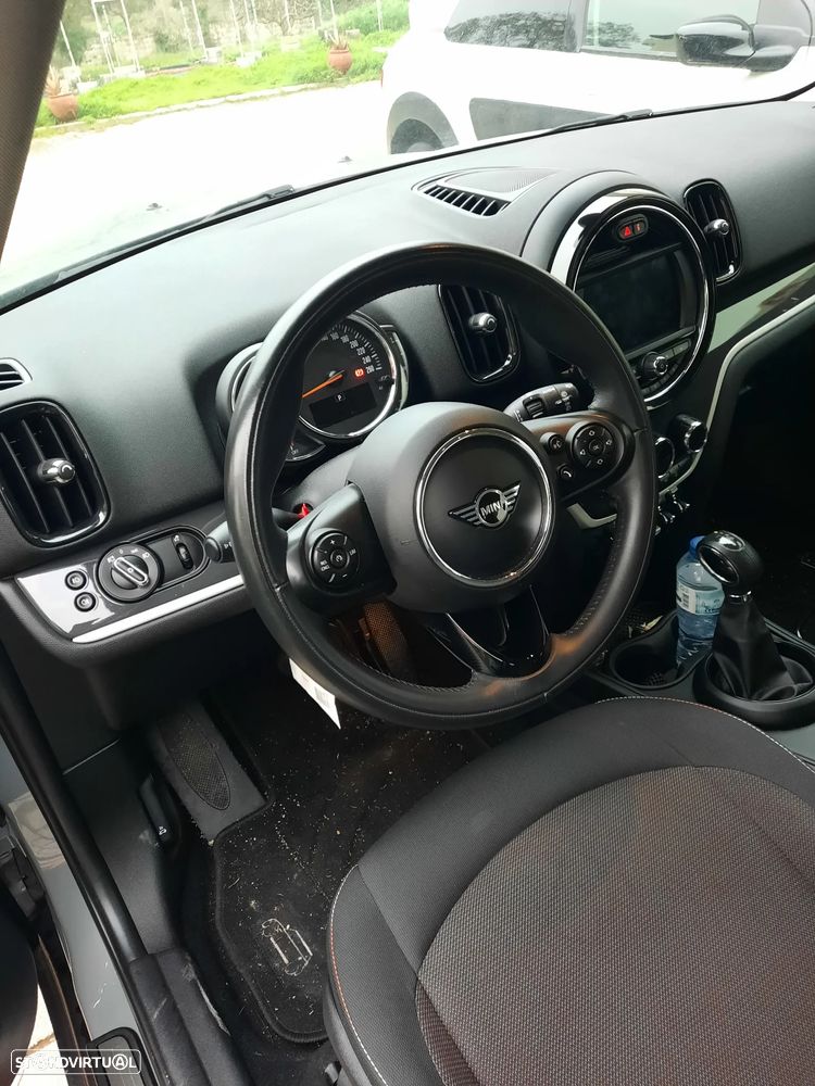 MINI Countryman Cooper SE ALL4 Auto - 8