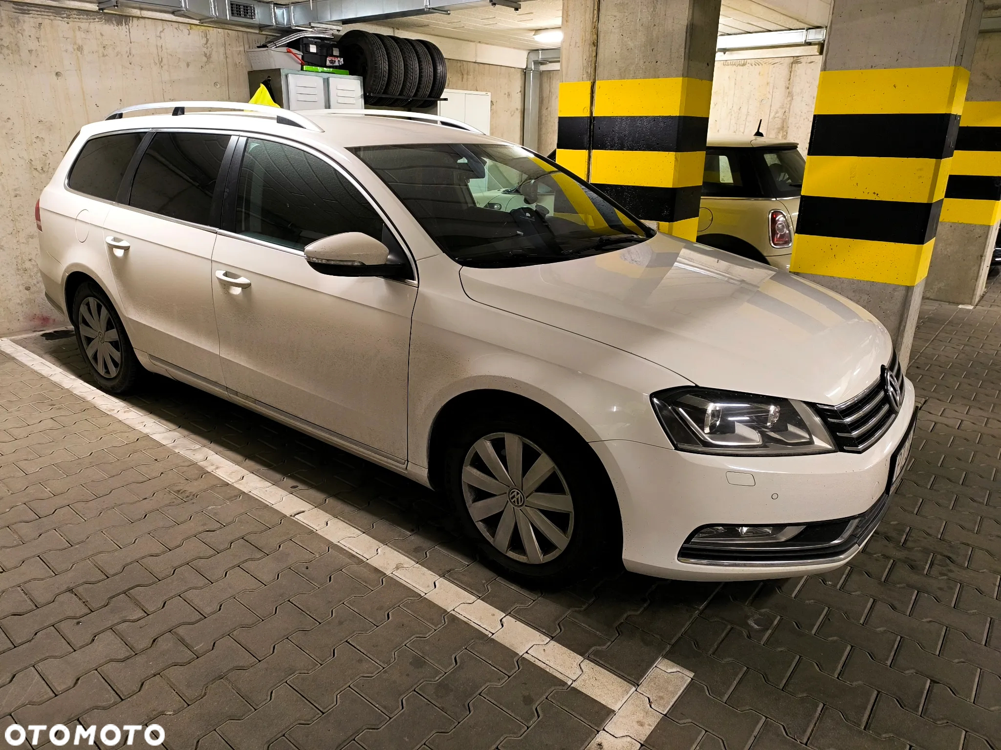 Volkswagen Passat 2.0 TDI DPF Sportline - 24