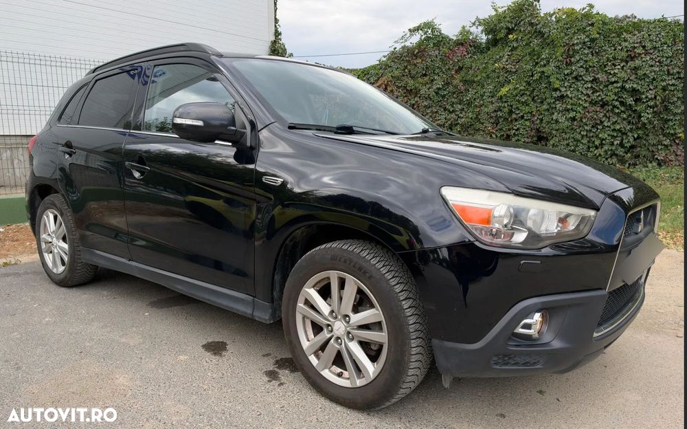 Mitsubishi ASX - 5