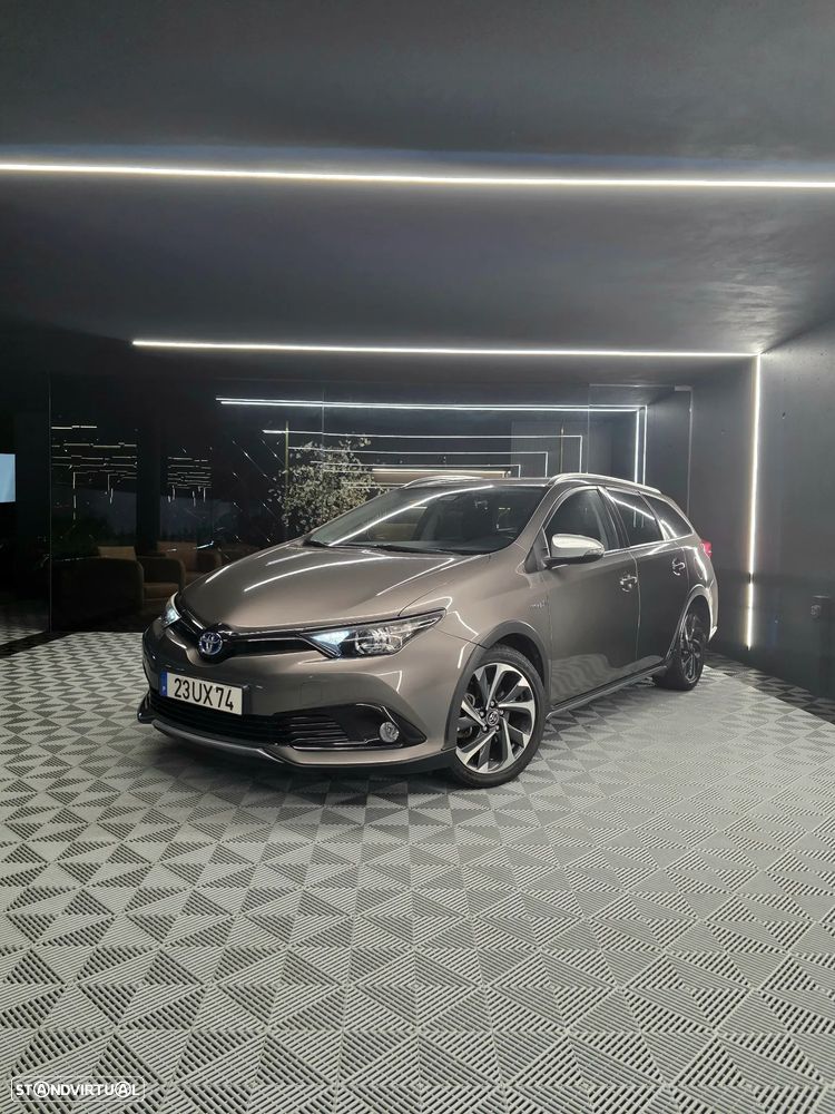 Toyota Auris Touring Sports 1.8 HSD Comfort +P.Techno+P.Sport - 1