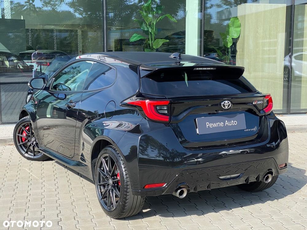 Toyota Yaris - 10
