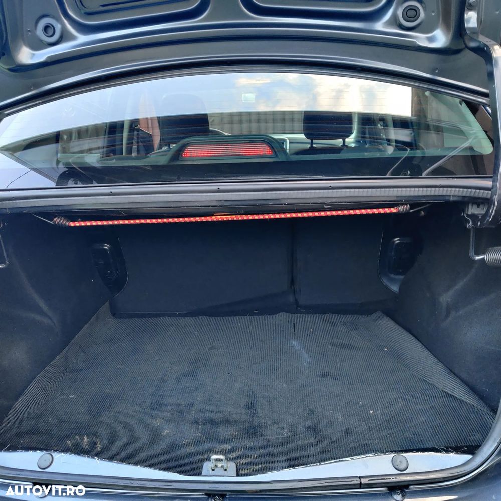 Dacia Logan 1.5 dCi Laureate - 13