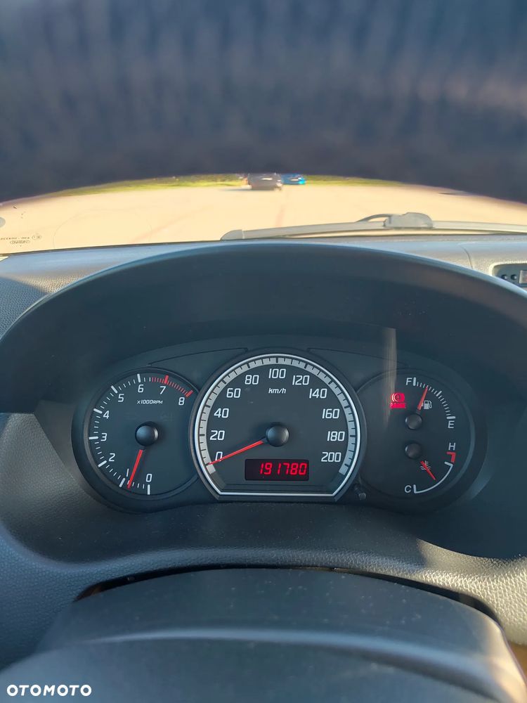 Suzuki Swift - 9