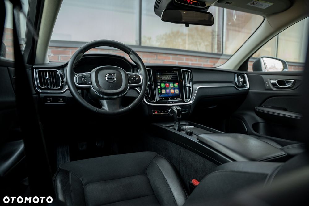 Volvo V60 D4 Drive-E Momentum - 28