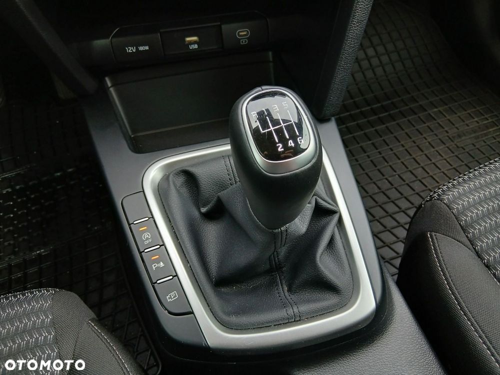 Kia Ceed 1.5 T-GDI M - 19