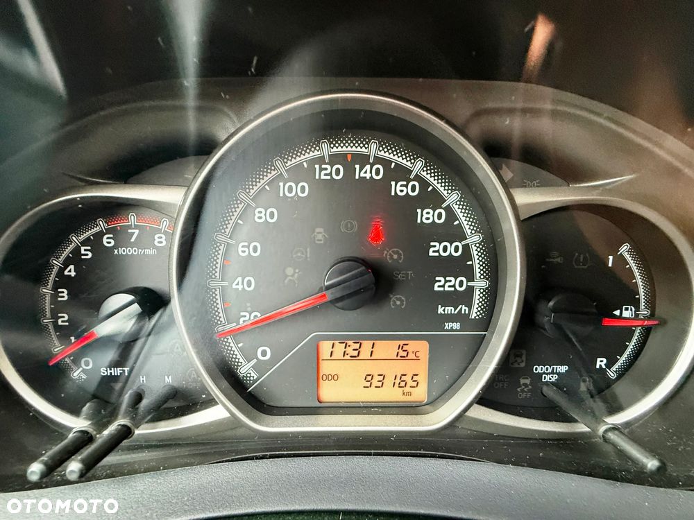 Toyota Yaris 1.33 Premium - 19