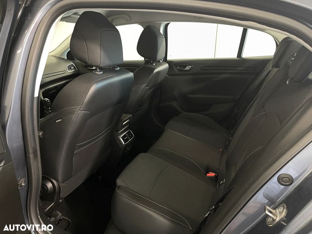 Renault Megane TCe 140 GPF Equilibre - 12