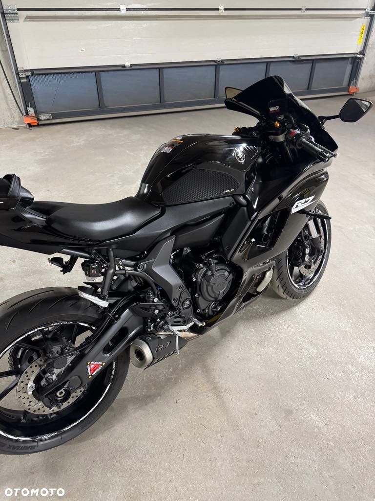 Yamaha R7 - 1
