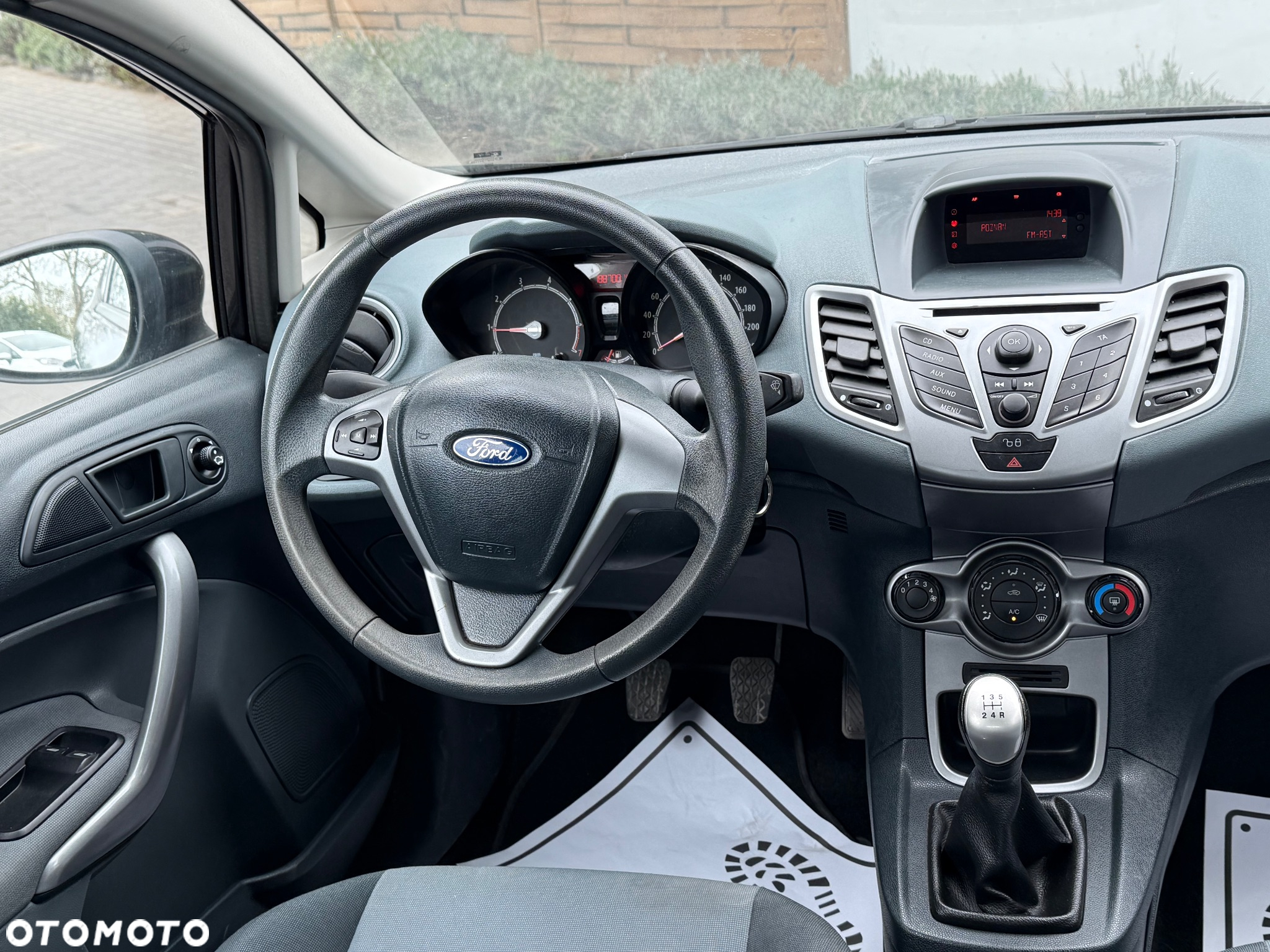 Ford Fiesta 1.25 Ambiente - 6