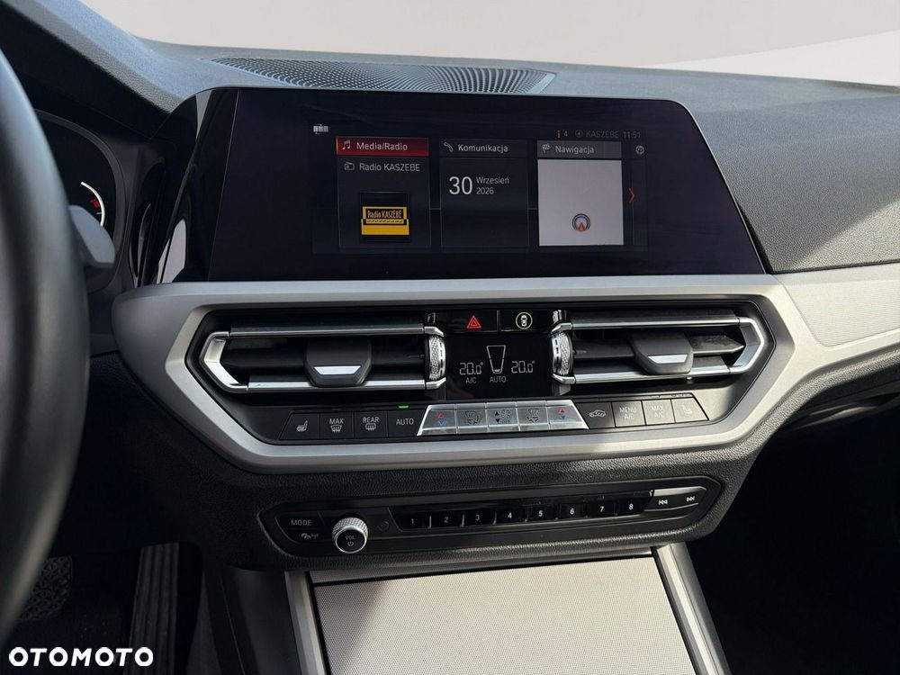 BMW Seria 3 318i - 17