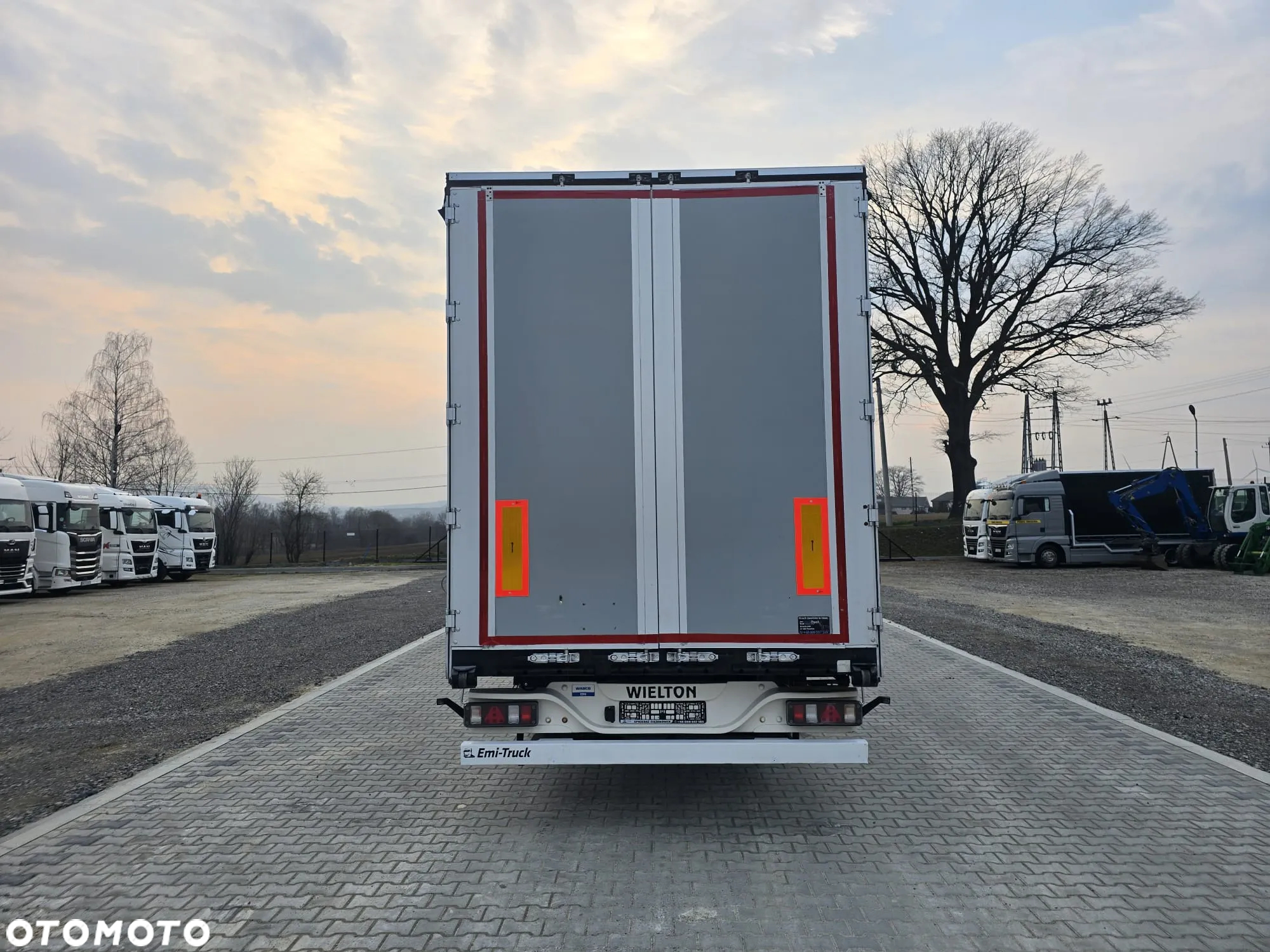 Wielton FIRANKA / MULTI LOCK / XL / OŚ PODNOSZONA / PALECIARA - 6