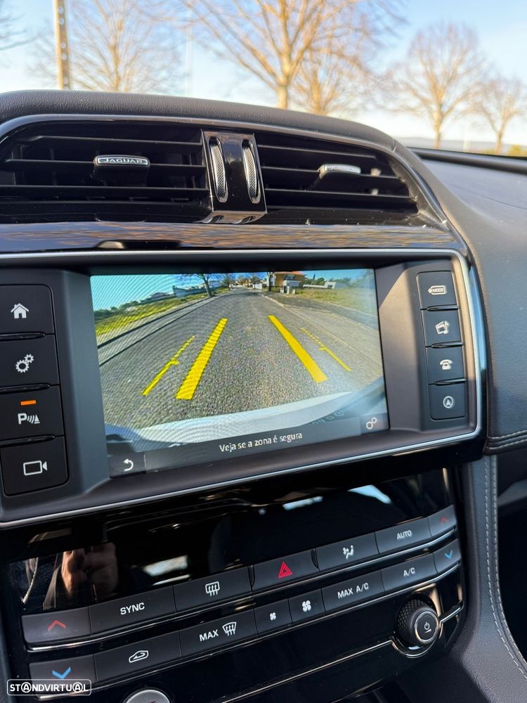 Jaguar F-Pace 2.0 i4D R-Sport AWD Aut. - 30