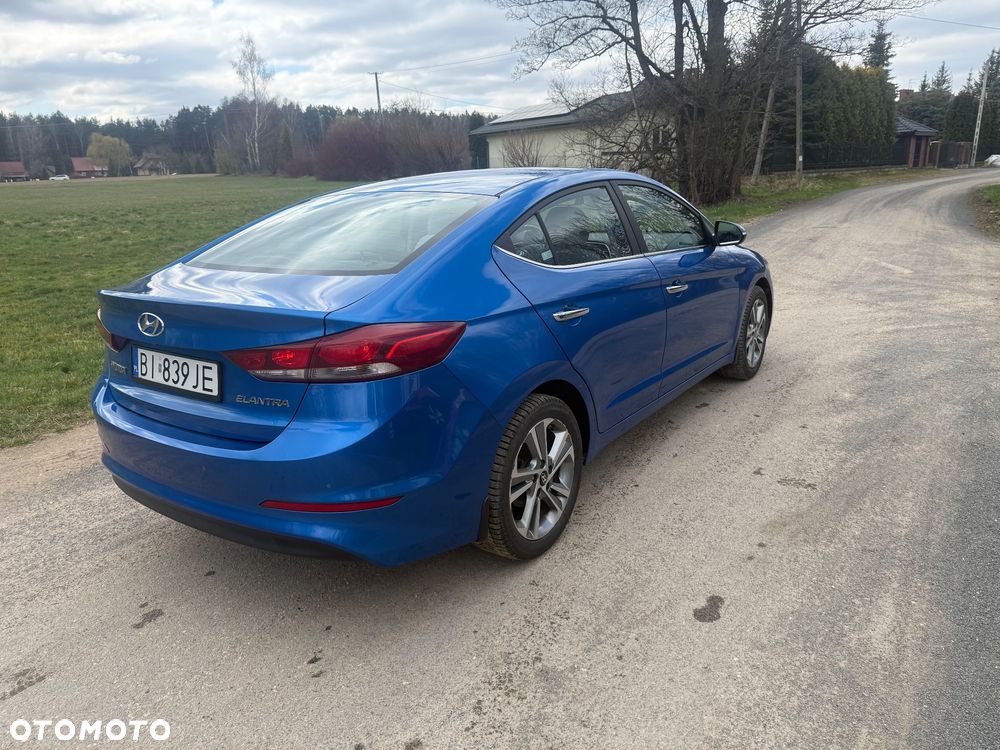 Hyundai Elantra 1.6 Comfort - 5