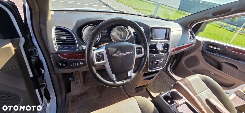 Chrysler Town & Country 2016