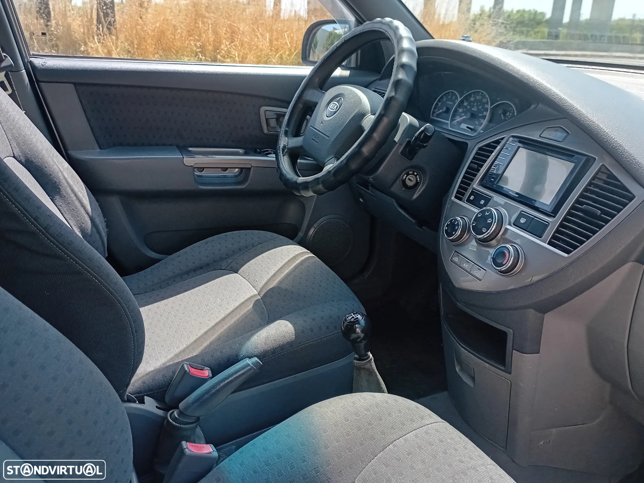 Kia Carens 2.0 CRDi EX Confort - 13