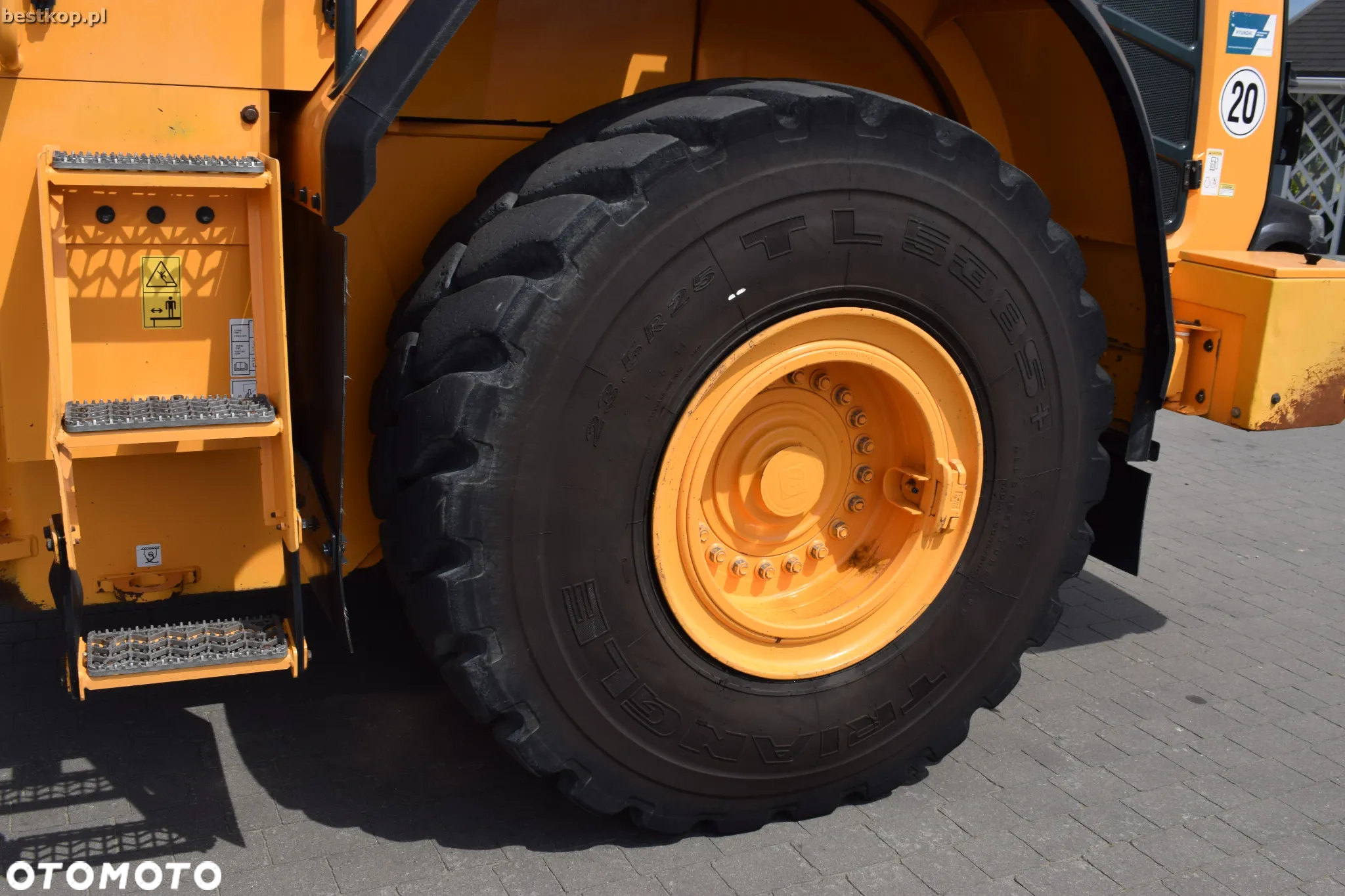 Hyundai HL965 - 22