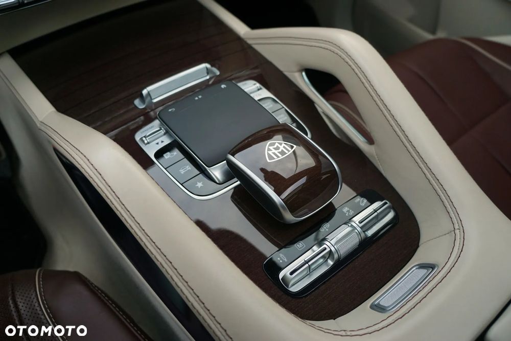 Mercedes-Benz GLS - 29