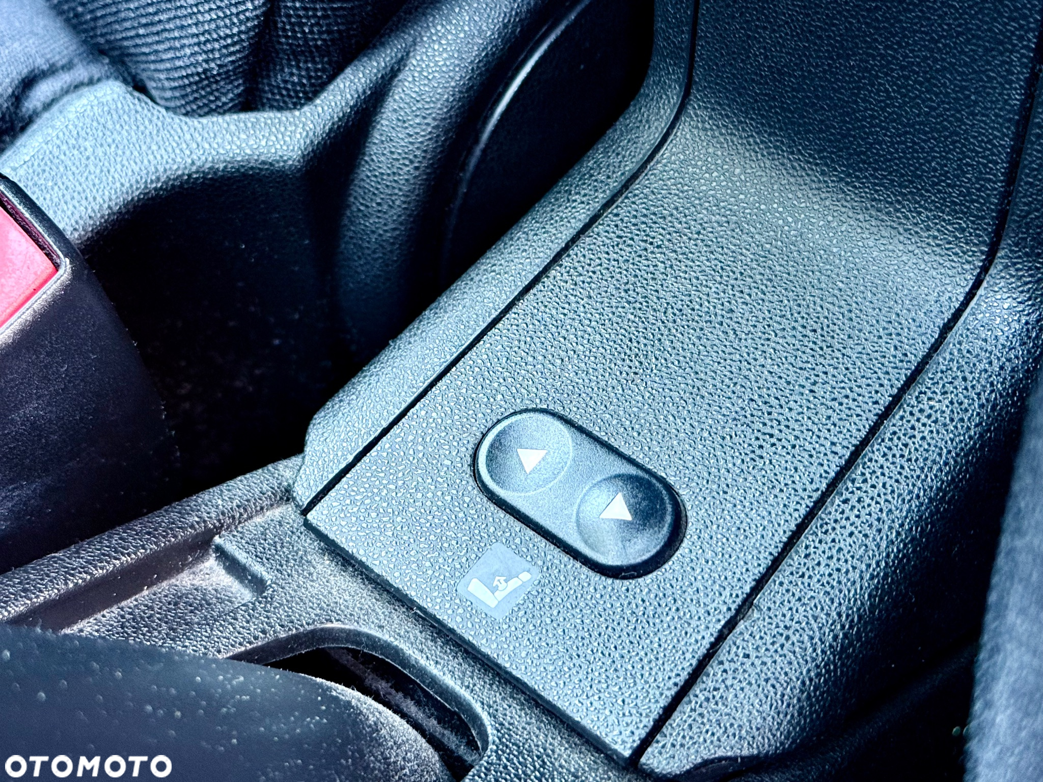 Fiat Grande Punto Actual 1.4 8V Estiva Blue&Me Euro5 - 23
