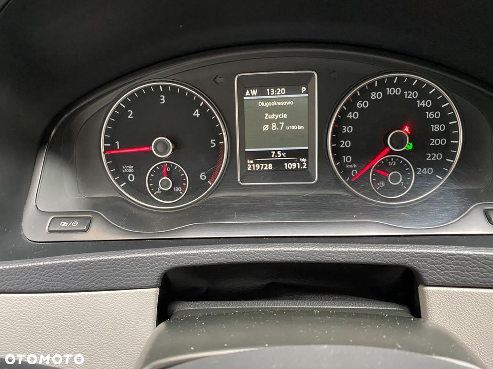 Volkswagen Multivan - 20