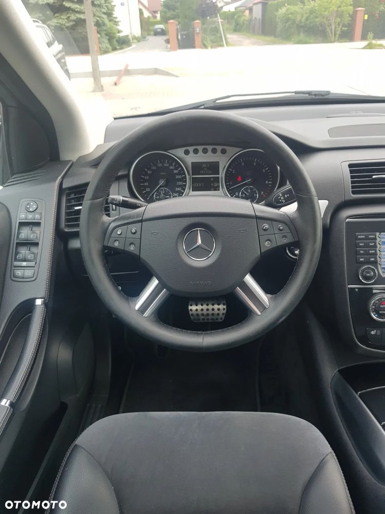 Mercedes-Benz Klasa R 350 L 4Matic 7G-TRONIC - 18