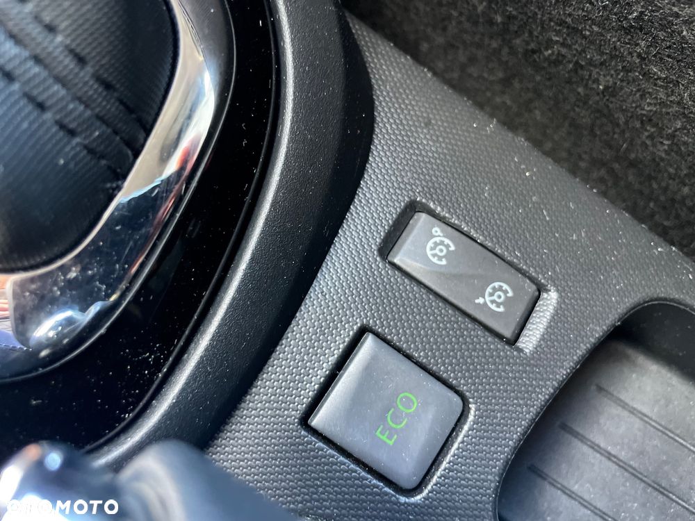Renault Captur - 23