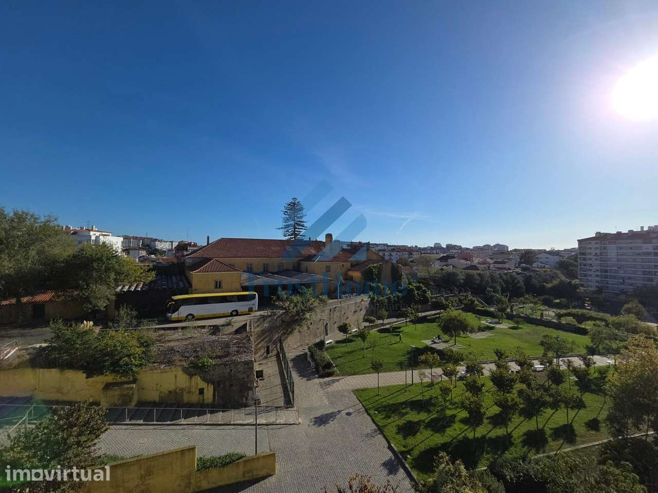T3 com duas casas de banho boas áreas na Quinta da Fidalga - Grande imagem: 2/25