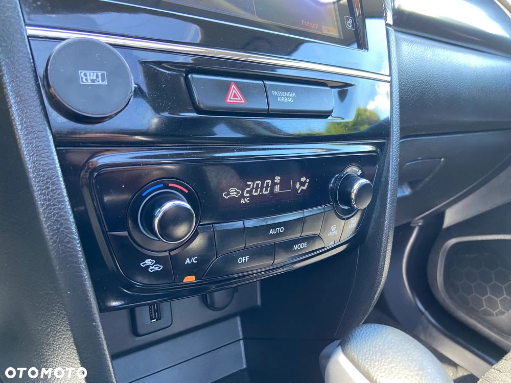 Suzuki Vitara 1.4 Boosterjet Premium 4WD - 23