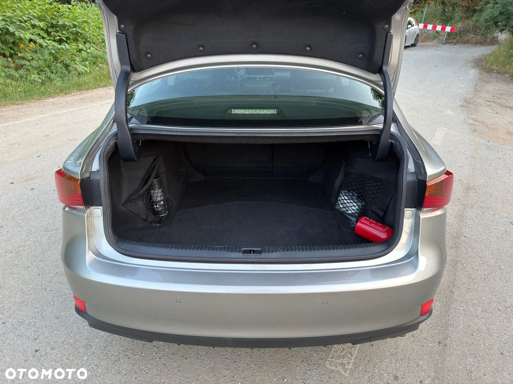 Lexus IS 200t / 300 Elegance - 12