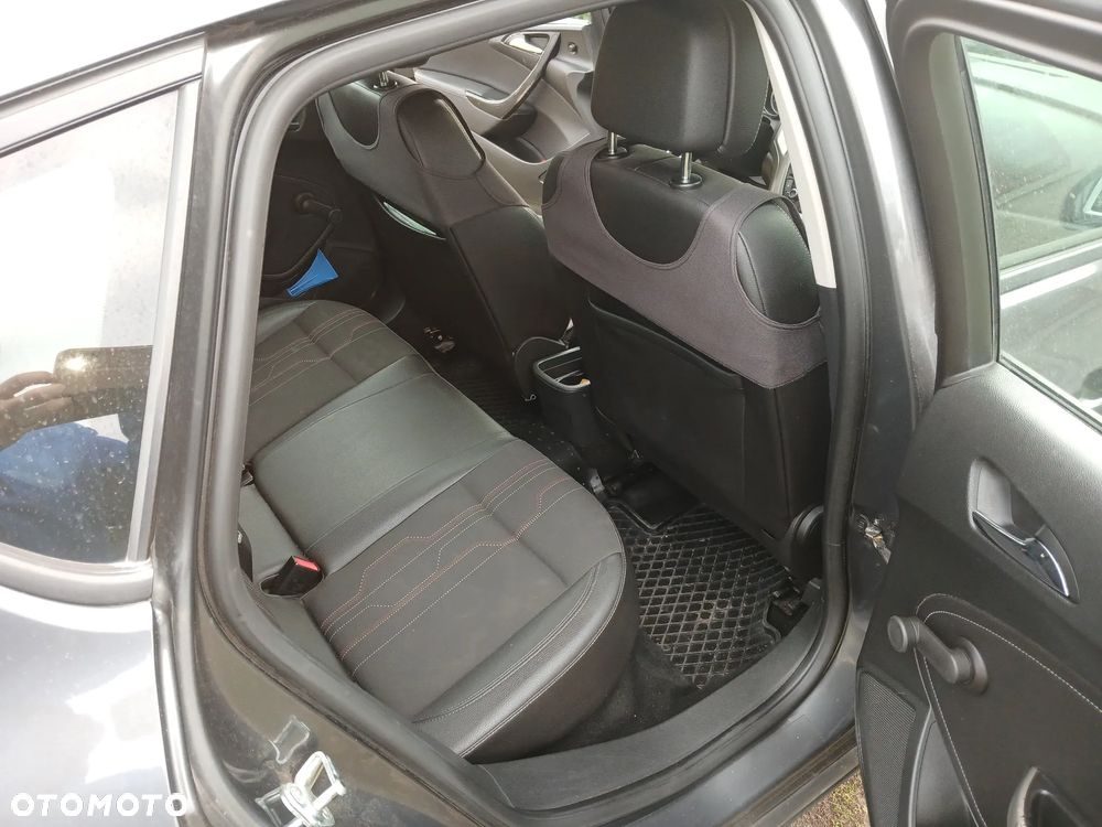 Opel Astra 1.4 T Edition 150 - 8