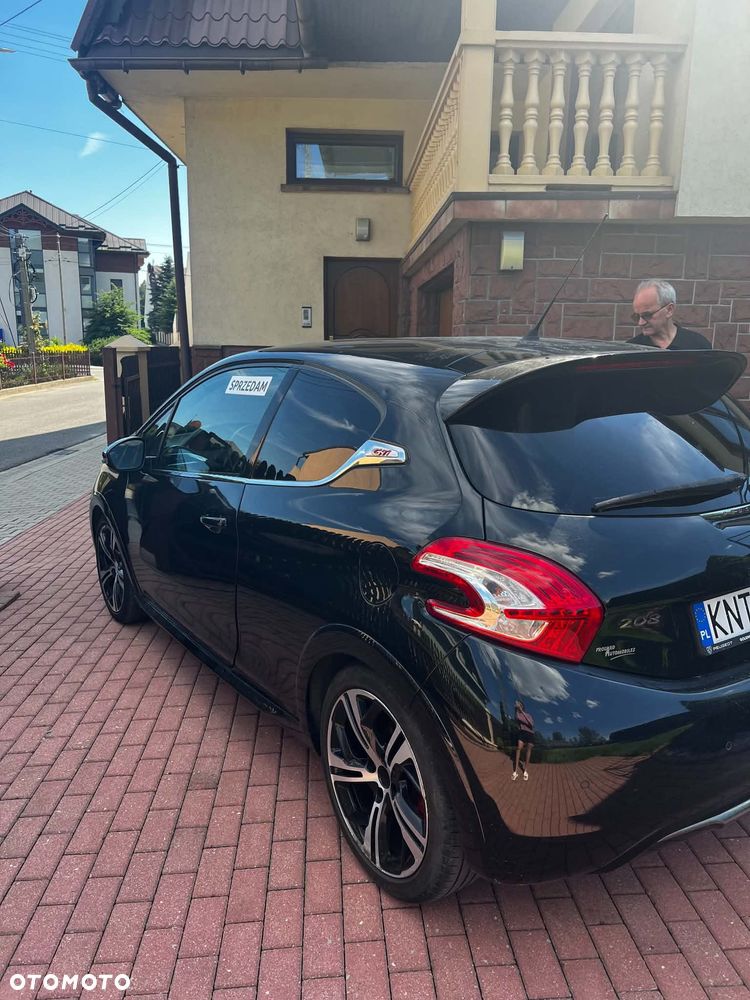 Peugeot 208 - 6