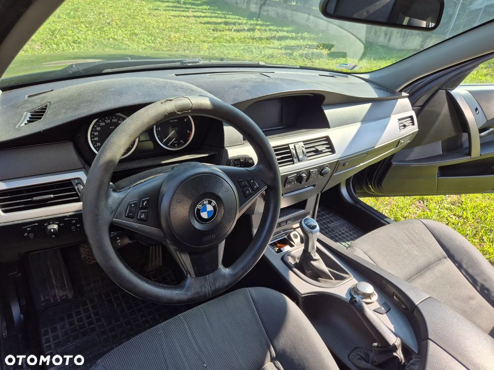 BMW 5 2005 photo 4