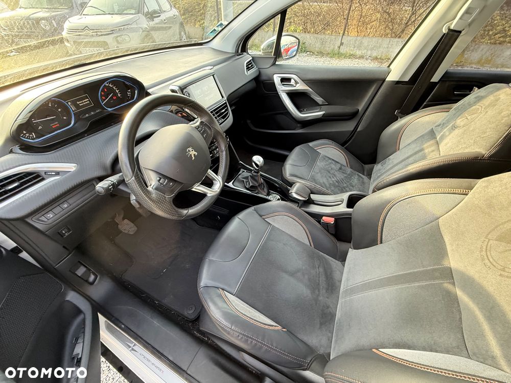 Peugeot 2008 BlueHDi FAP 120 STOP & START Crossway - 11