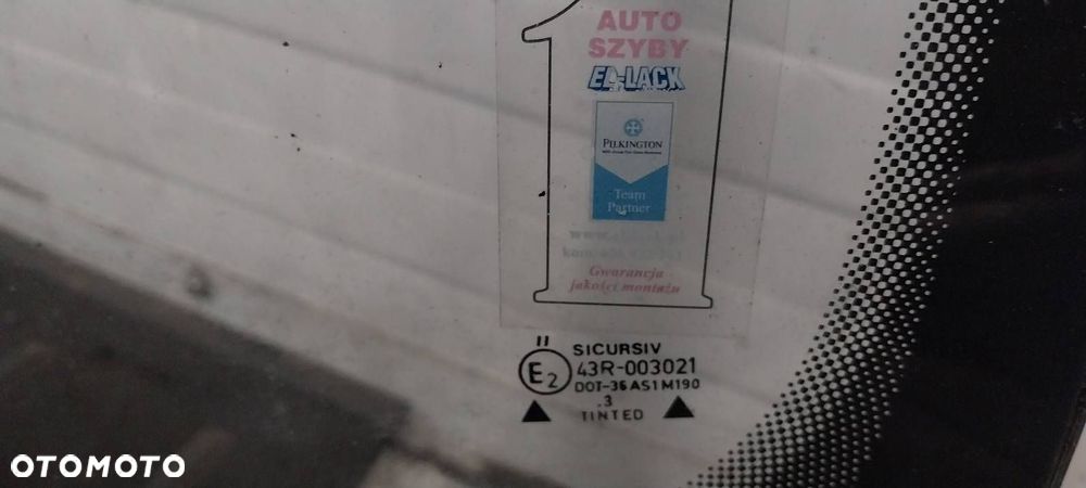 SZYBA CZOŁOWA PRZEDNIA VOLKSWAGEN GOLF IV - 2