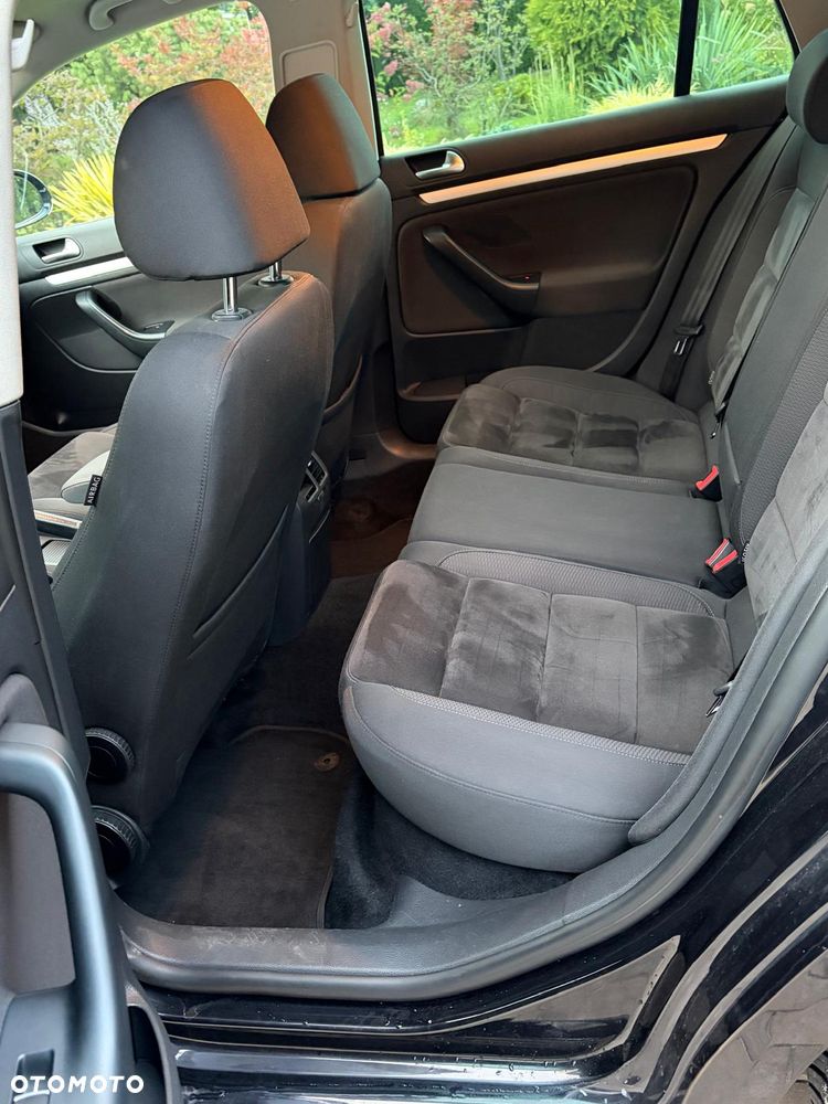 Volkswagen Golf 1.6 TDI Highline - 10