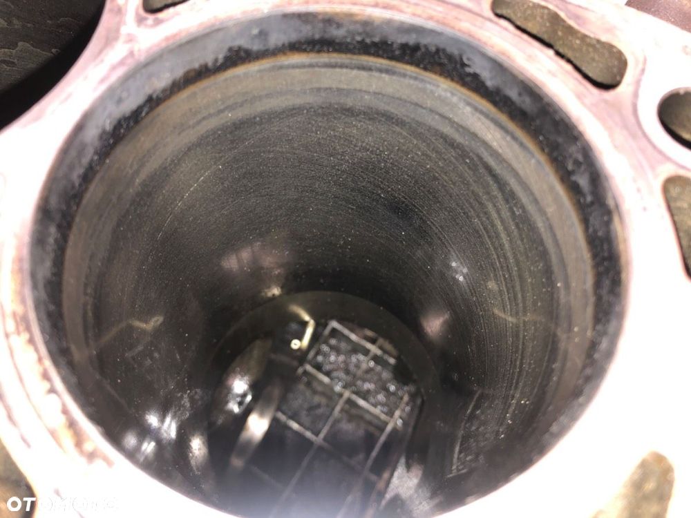 BLOK SILNIKA  SKODA SUPERB II Kombi (3T5) 2009 - 2015 2.0 TDI 125 kW [170 KM] olej napędowy 2009 - - 6