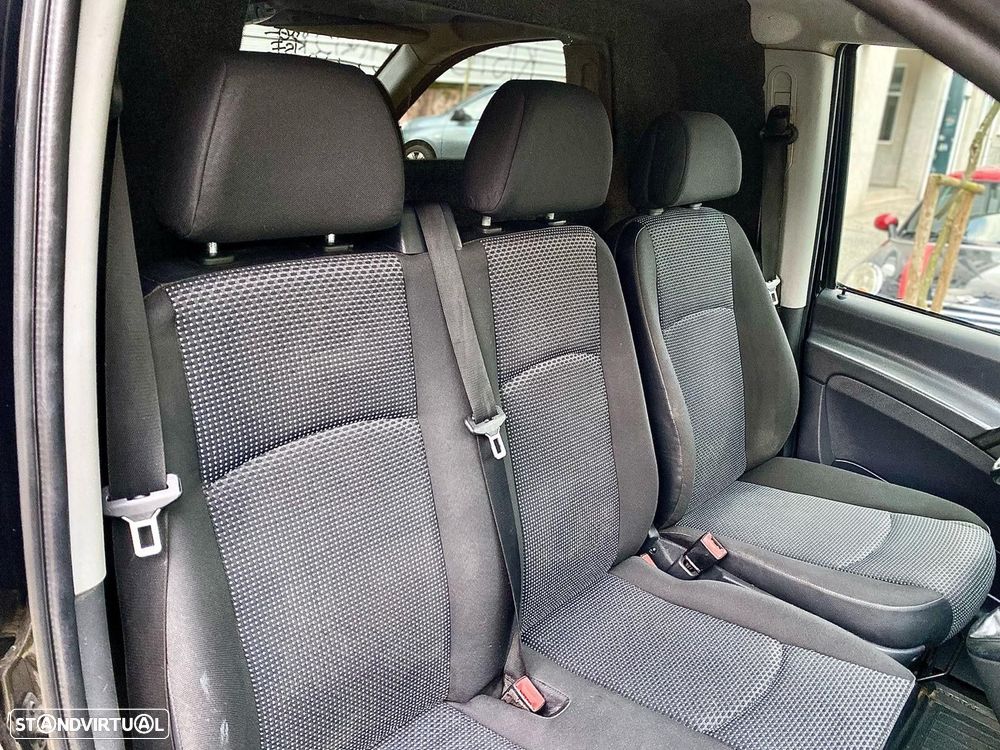 Mercedes-Benz Vito 122 CDI Longa Aut. SHUTTLE - 32