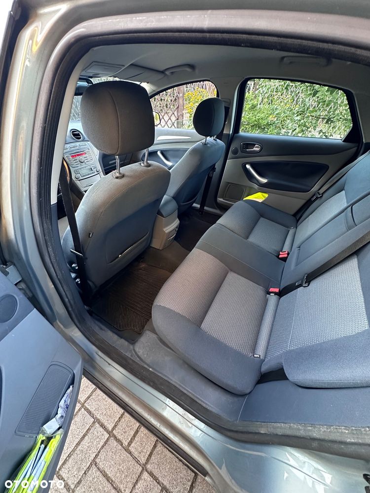 Ford Mondeo 2.0 Gold X - 19