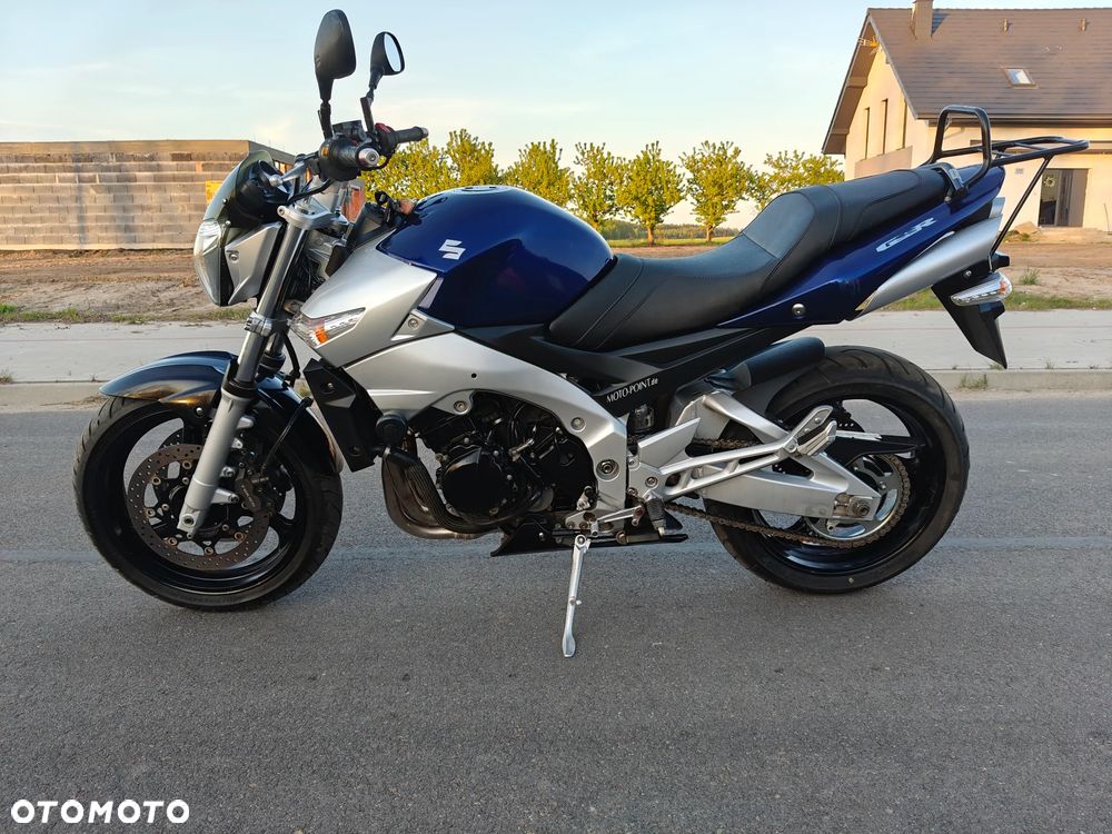 Suzuki GSR - 5