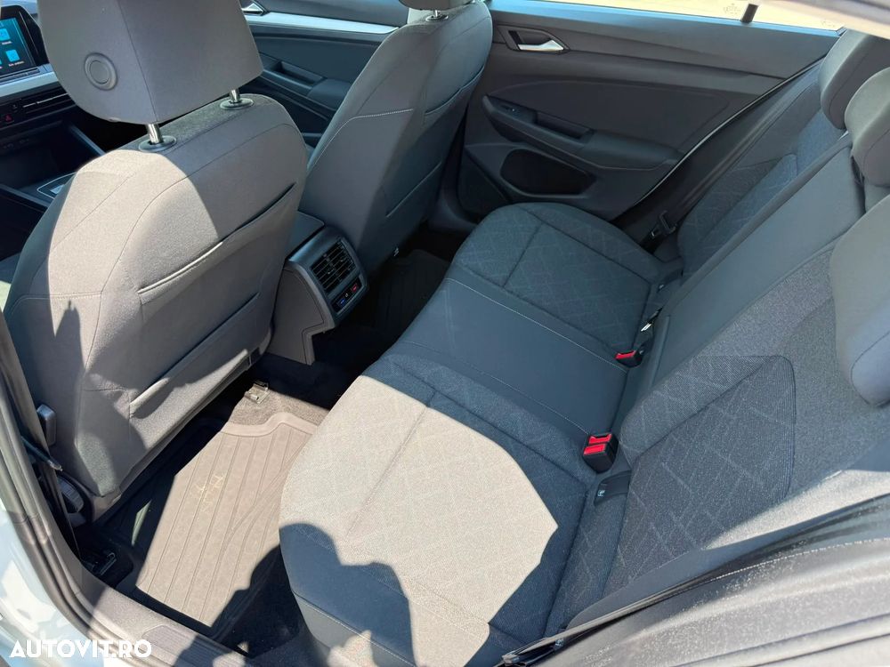Volkswagen Golf - 25