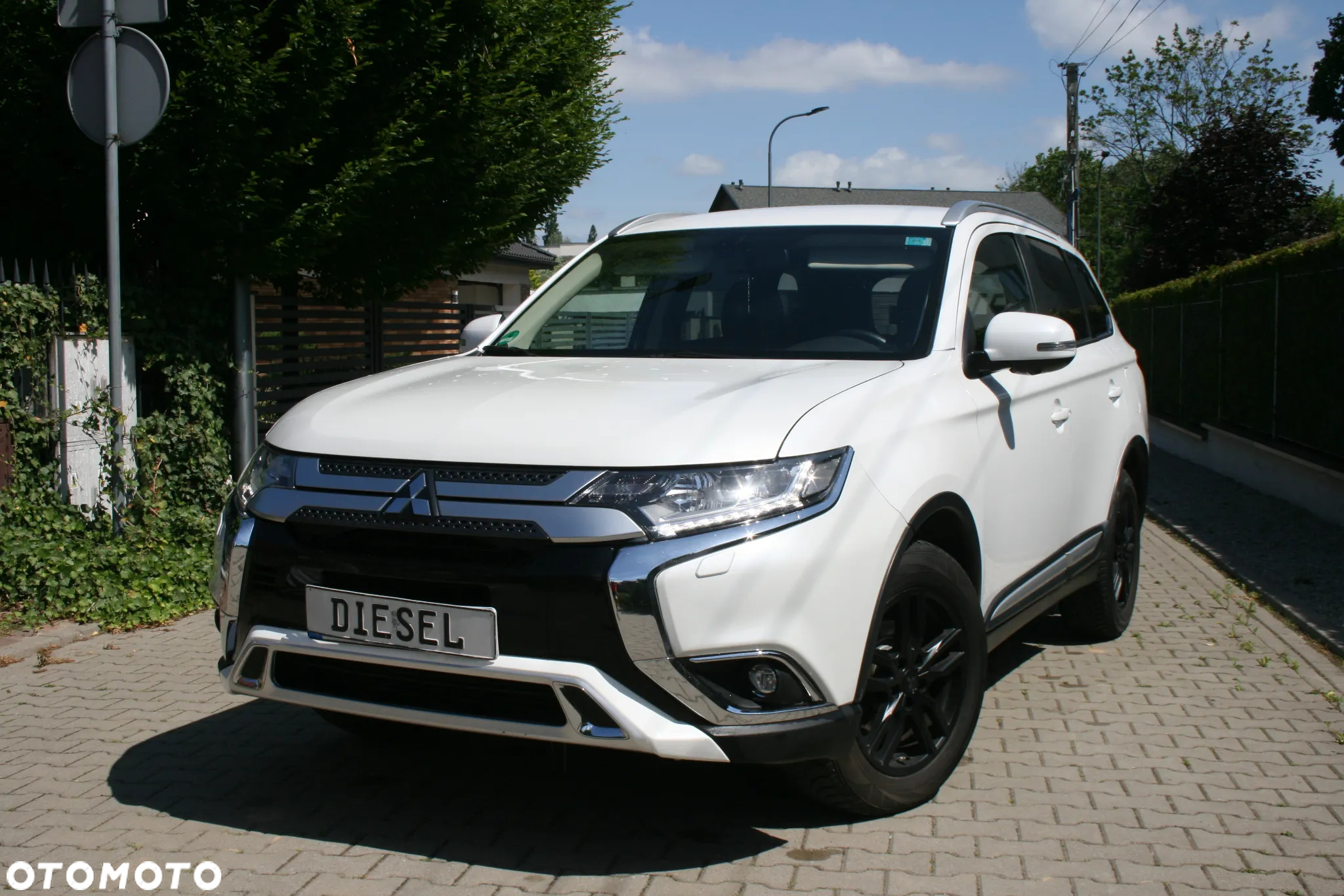 Mitsubishi Outlander 2.2 DID Intense + 4WD - 2