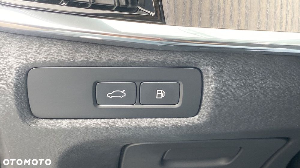 Volvo V90 T8 AWD Plug-In Hybrid Ultimate Bright - 24