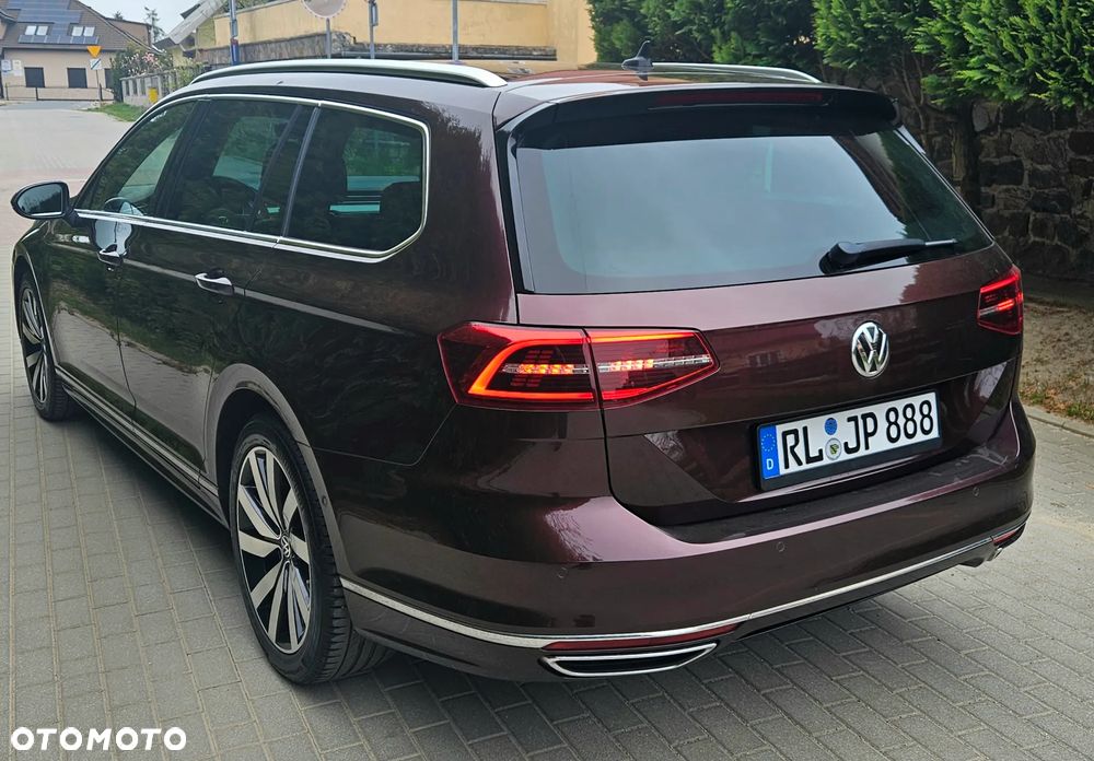 Volkswagen Passat 2.0 TDI (BlueMotion Technology) Highline - 9