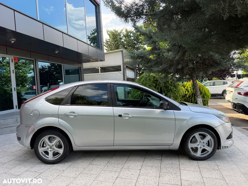 Ford Focus 1.6 Ti-VCT Anniversary - 13