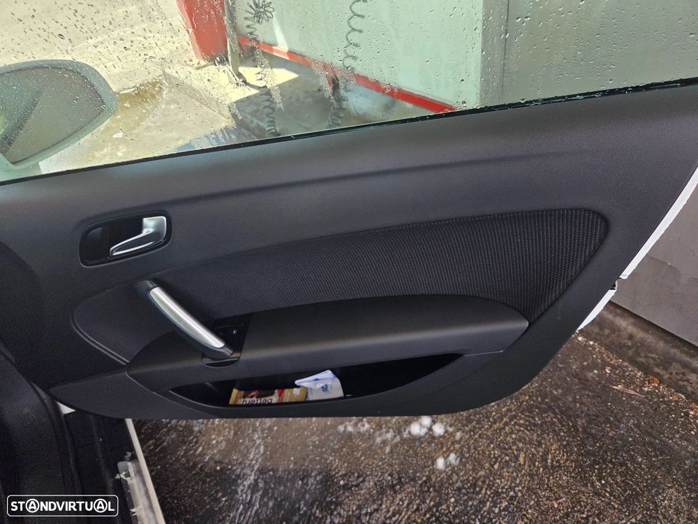 Audi TT Coupé 2.0 TDI quattro - 16