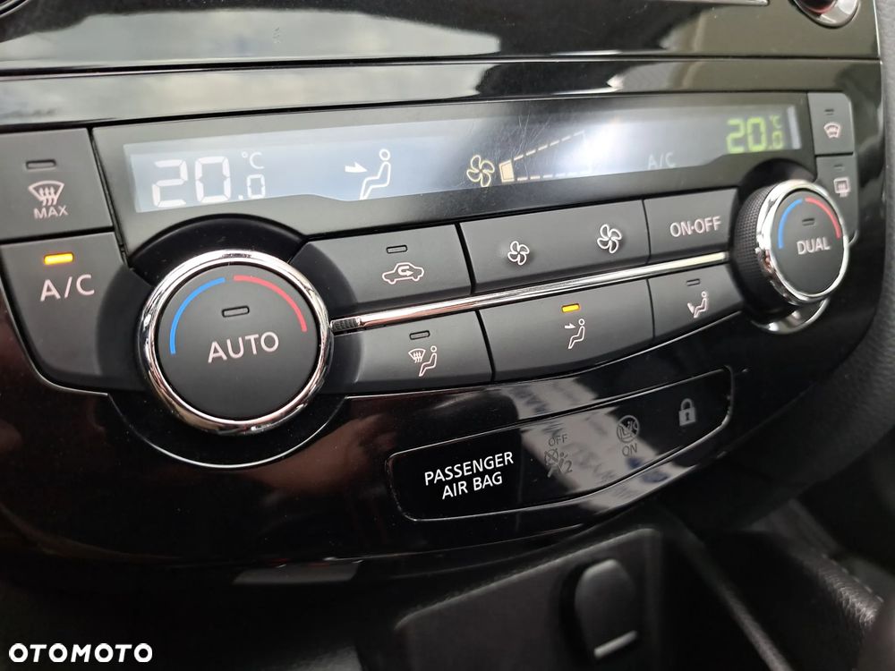 Nissan Qashqai 1.3 DIG-T DCT N-CONNECTA - 26