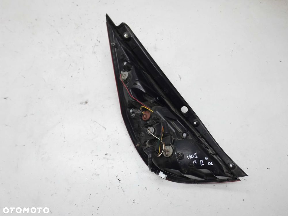 LAMPA 92402-2R0 HYUNDAI I30 I LIFT HATCHBACK PRAWA TYLNA ORYGINAŁ EUROPA - 6